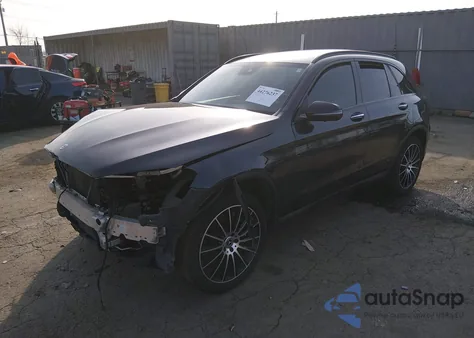 2022 Mercedes-Benz Glc 300 4Matic Suv z USA, uszkodzony, nr VIN W1N0G8EBXNG043367